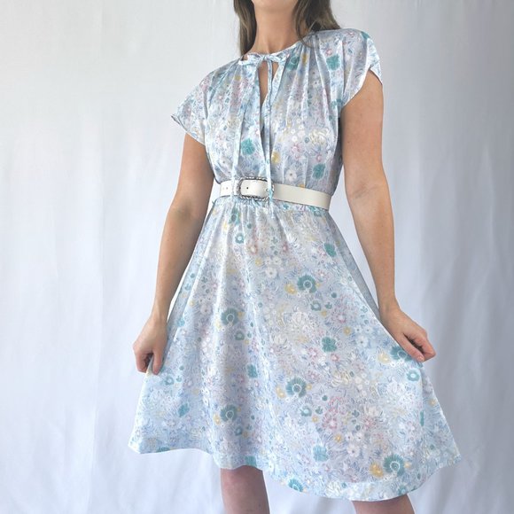 70s Floral Peasant Dress - Picture 2 of 5